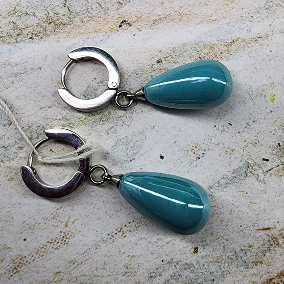 Earrings - Picture 8 of 8